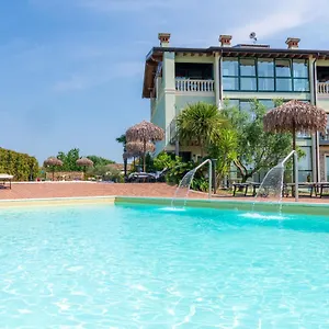 https://bertoletta-village.hotelinveneto.com