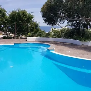 La Rossa Bed & Breakfast Salina (Sicily)